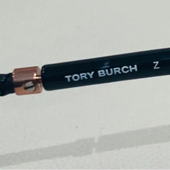 New Women’s Tory Burch Sunglasses - Picture 6 of 7